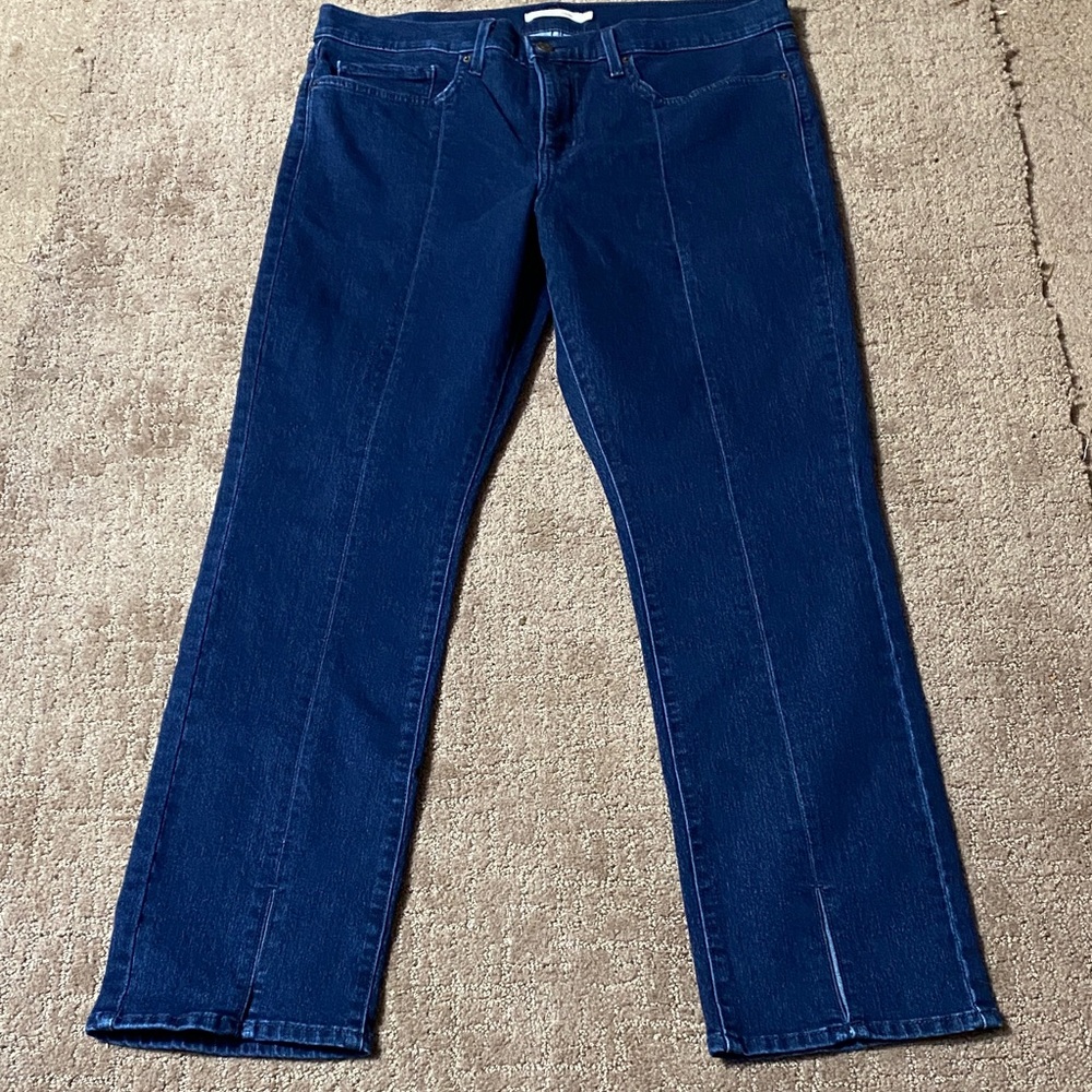 Levi’s 314 Deep Indigo Women's Size 33 Shaping Straight Leg Jeans Classic